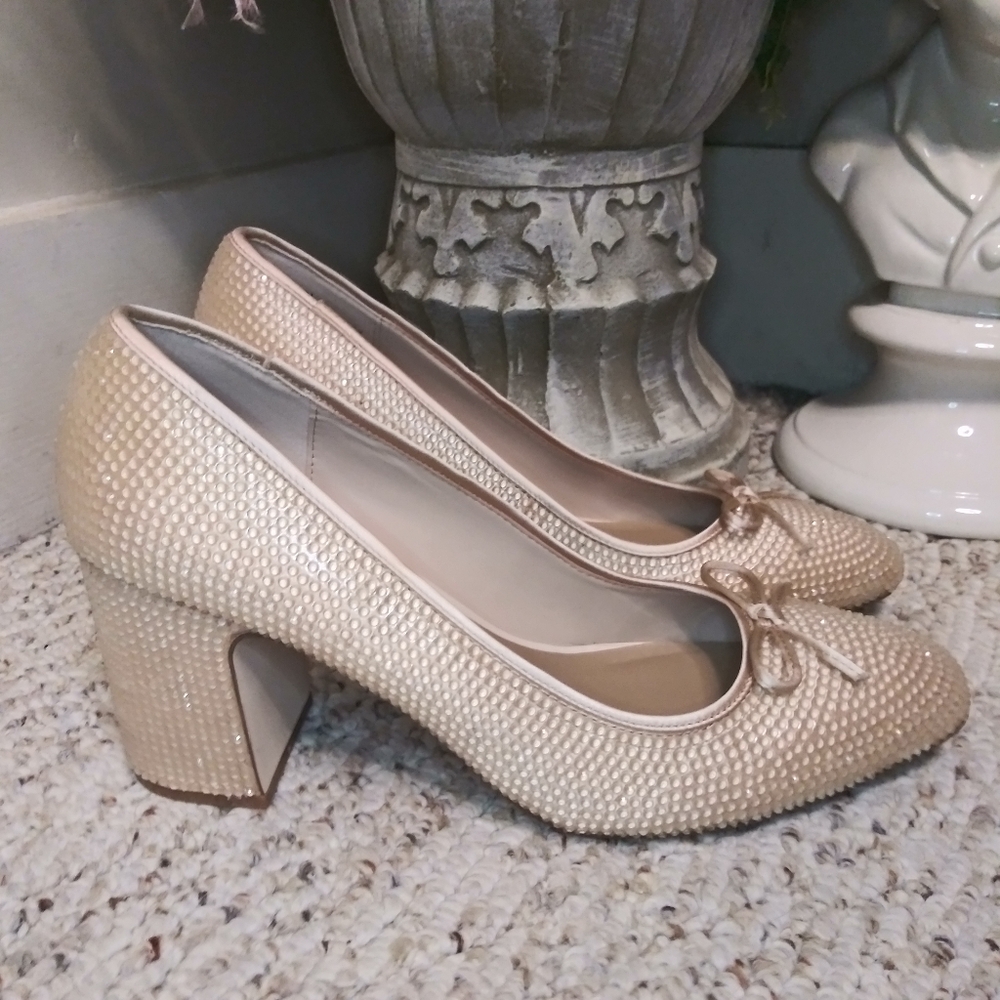 Women's Classic Bow Block Heel Pumps in Blush